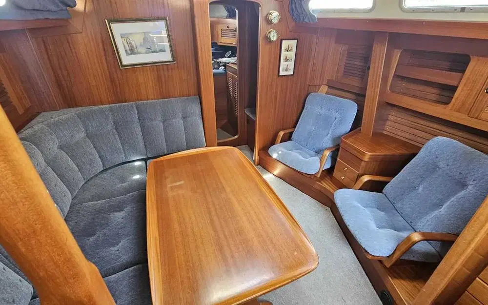 slider 1 Hallberg Rassy 39