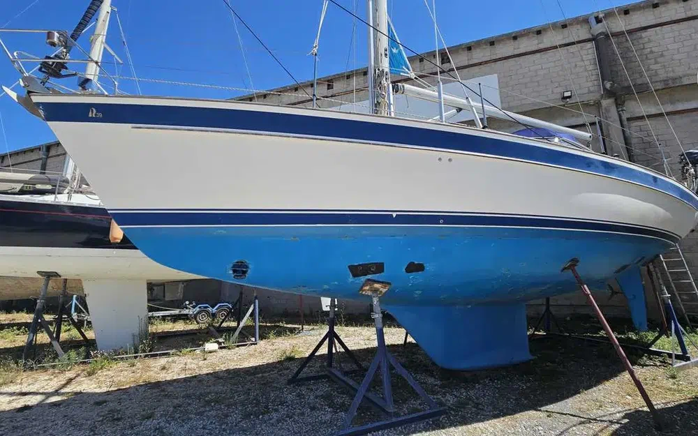 slider 2 Hallberg Rassy 39