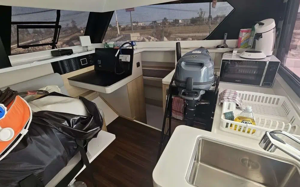 slider 1 Aventura Yacht 34