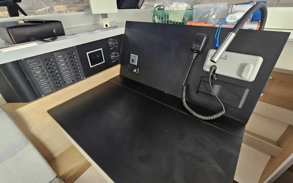 slider 29 Aventura Yacht 34
