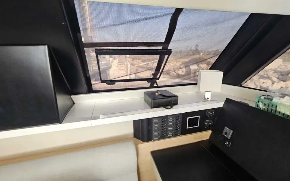 slider 30 Aventura Yacht 34