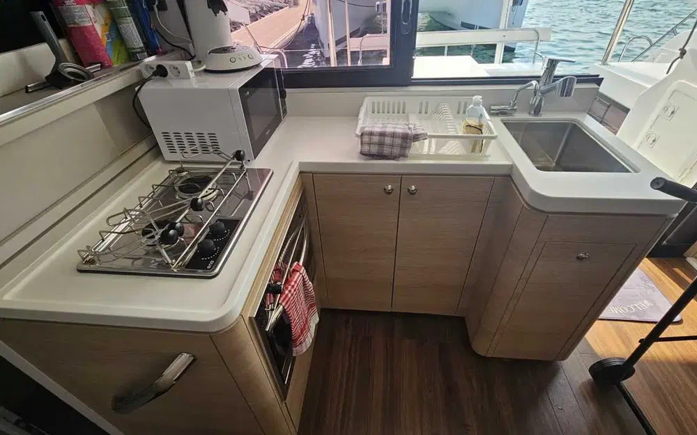 slider 31 Aventura Yacht 34