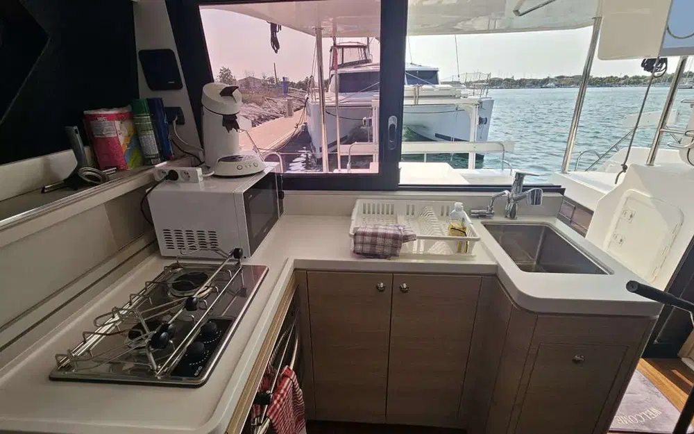 slider 32 Aventura Yacht 34