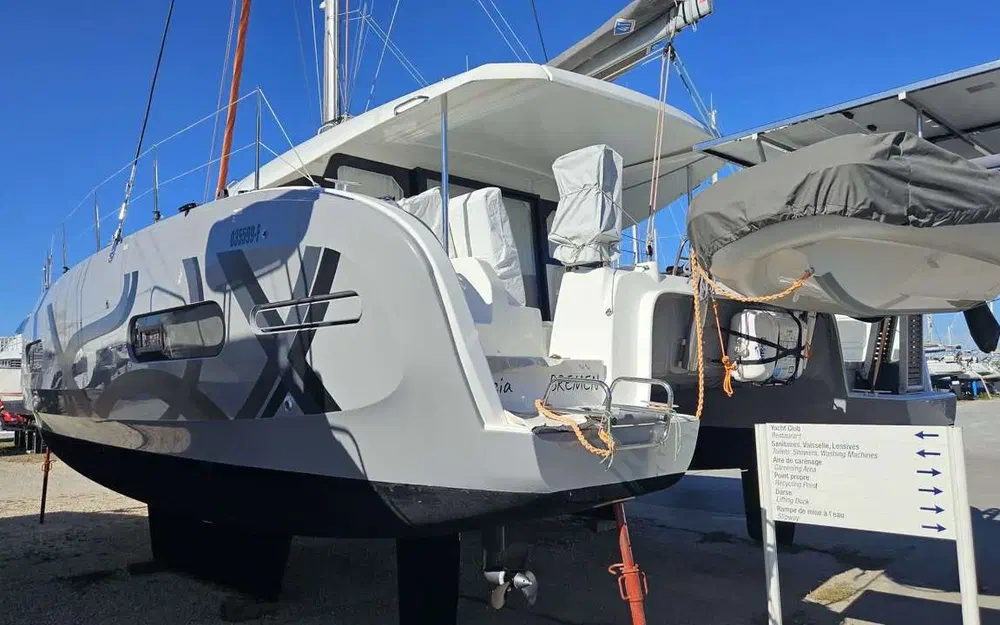slider 6 Beneteau Excess 11