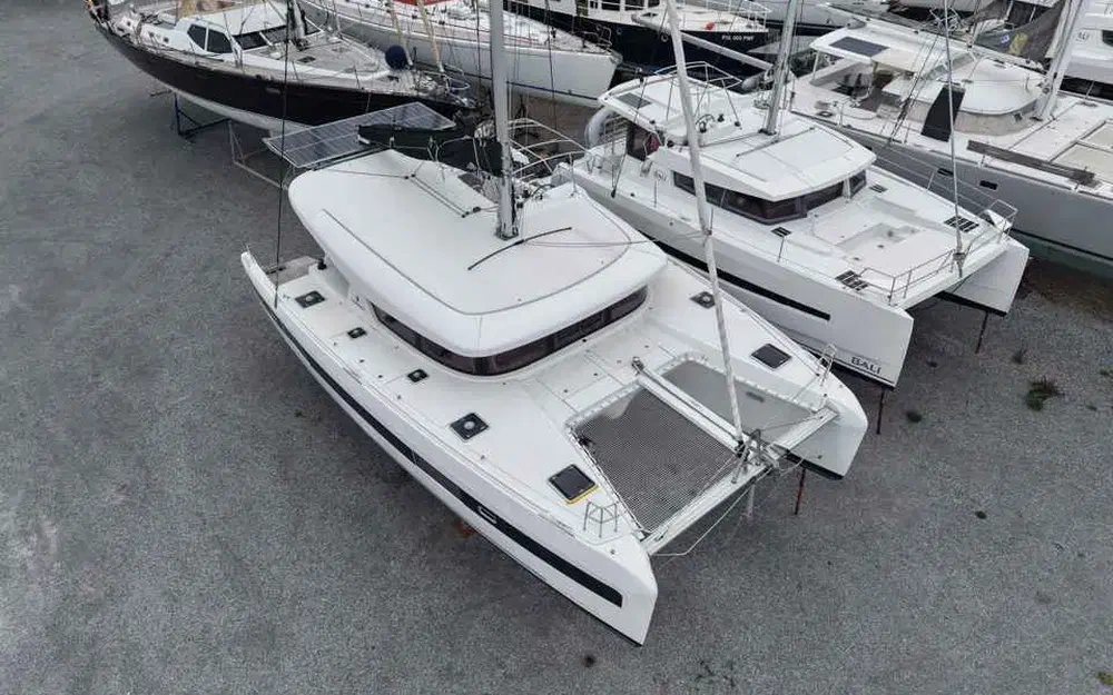 slider 0 Lagoon 42