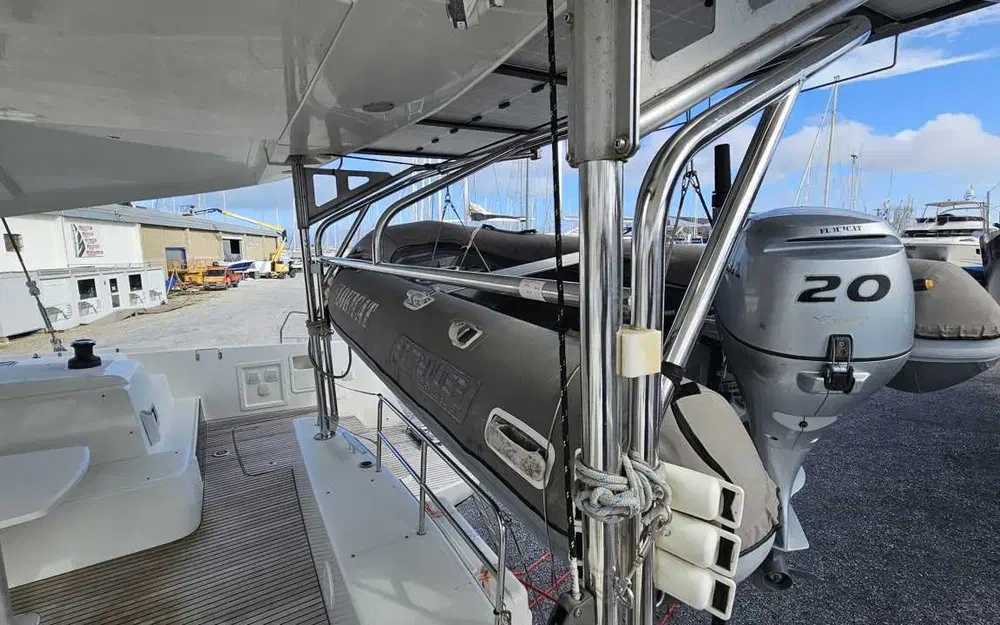 slider 13 Lagoon 42