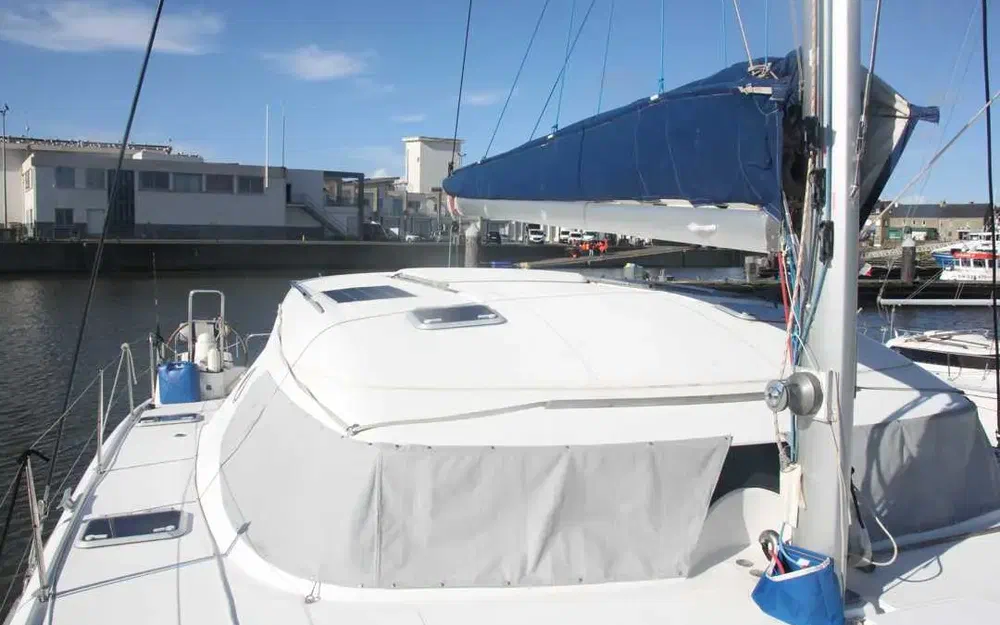 slider 8 Nautitech 40