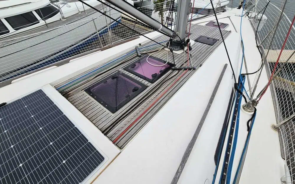 slider 10 Dufour 40 E Performance
