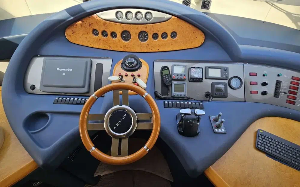 slider 18 Azimut 62 E