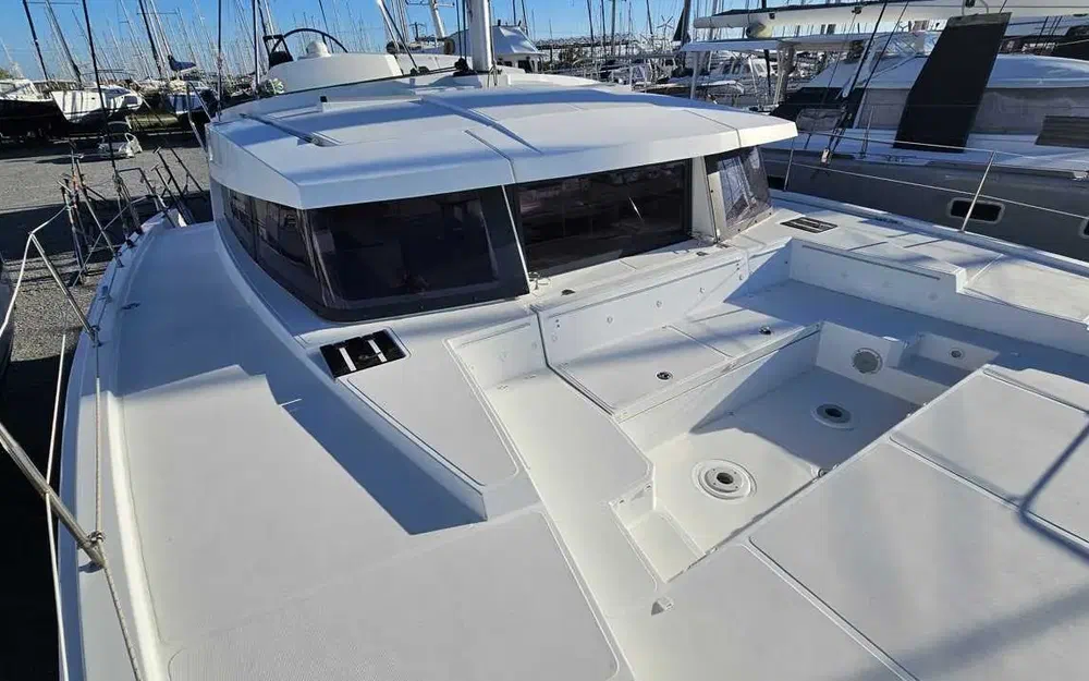 slider 3 Bali Catamarans Bali 4.1