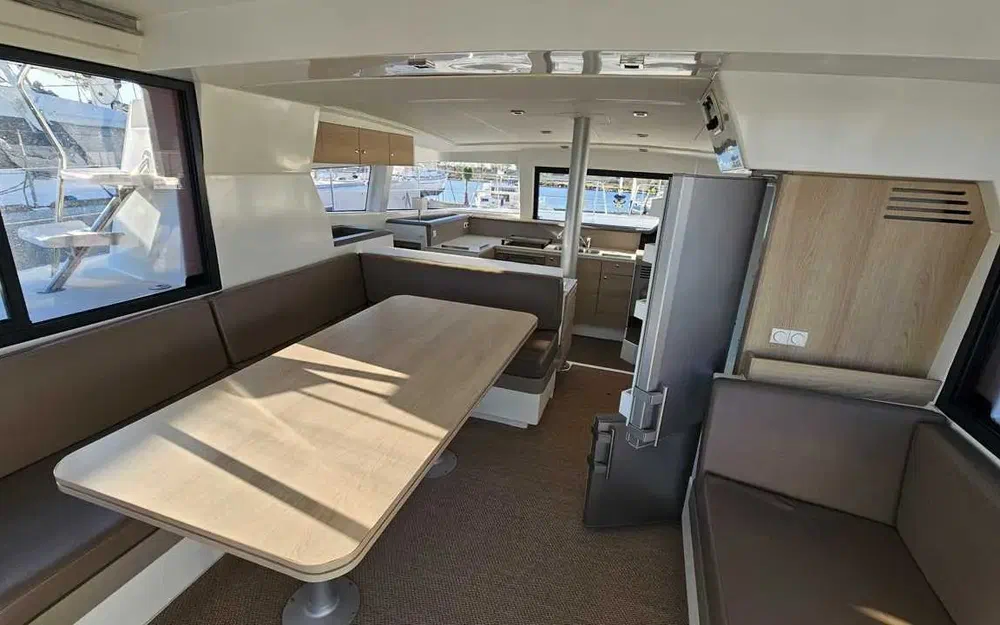 slider 4 Bali Catamarans Bali 4.1