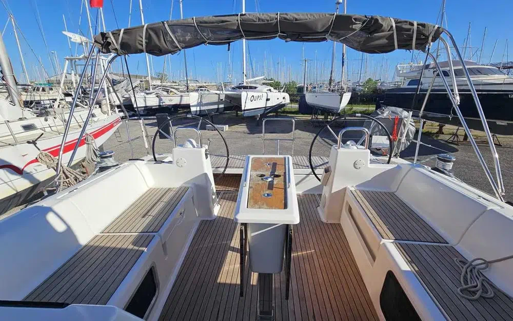 slider 14 Dufour 460 Grand Large