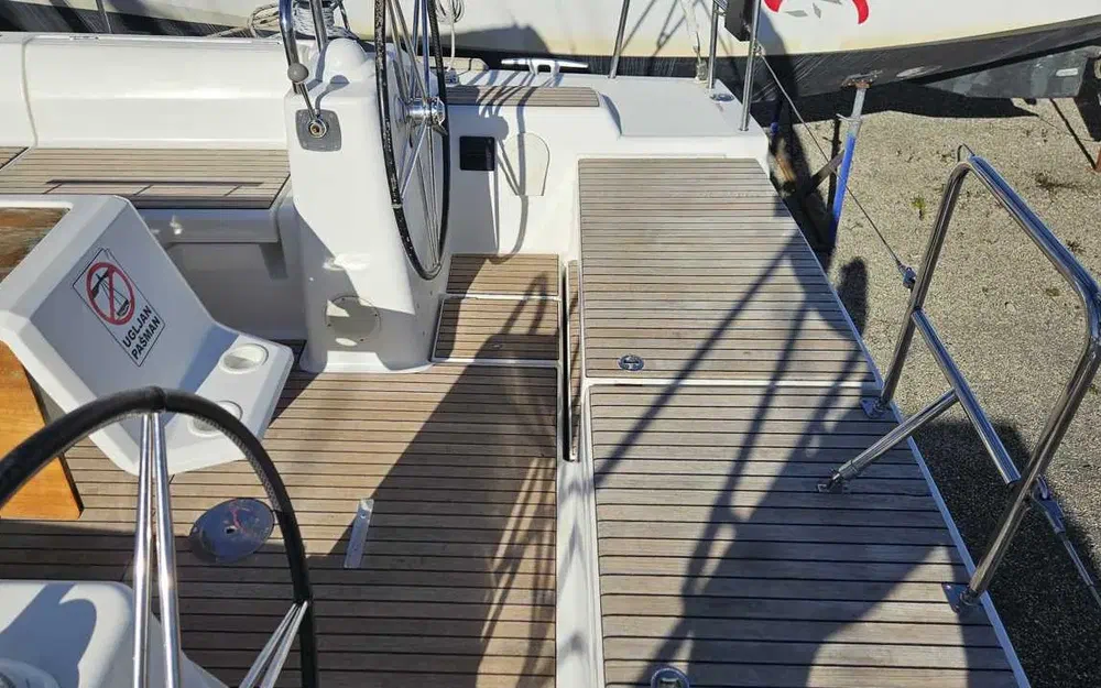 slider 8 Dufour 460 Grand Large