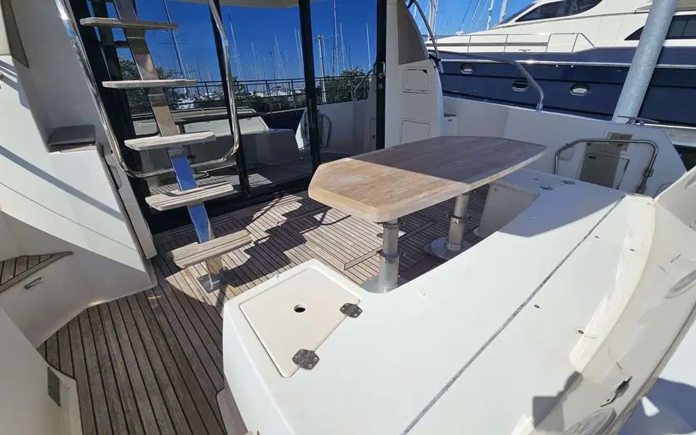 slider 4 Jeanneau Prestige 450