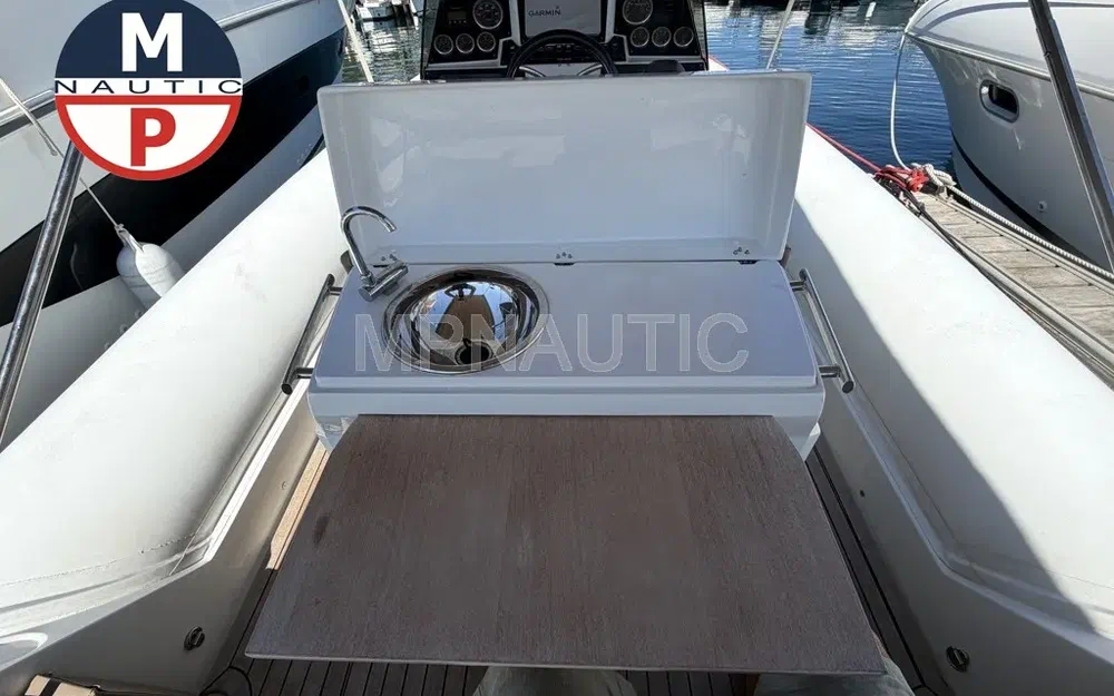 slider 17 Renier R8