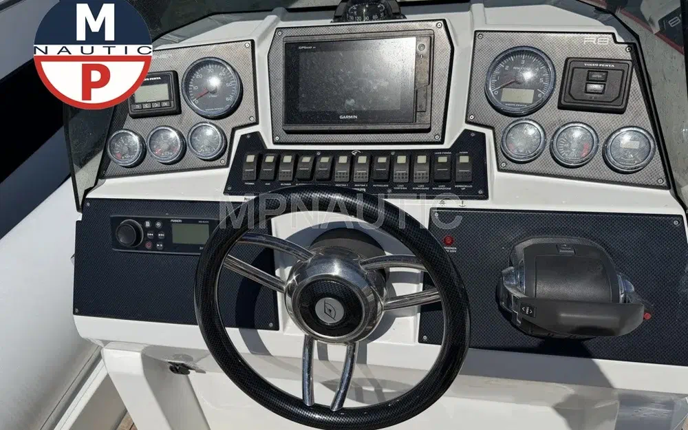 slider 6 Renier R8