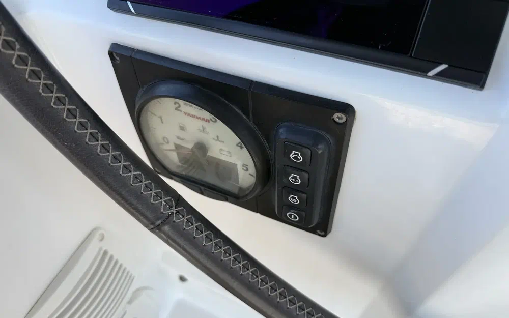 slider 16 Beneteau Oceanis 38