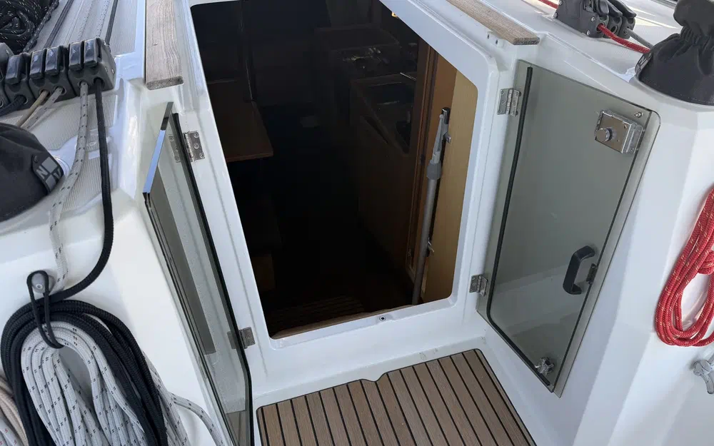 slider 33 Beneteau Oceanis 38