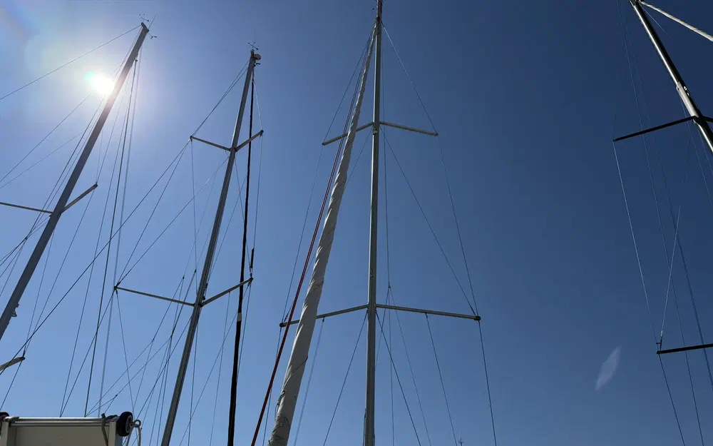 slider 4 Beneteau Oceanis 38