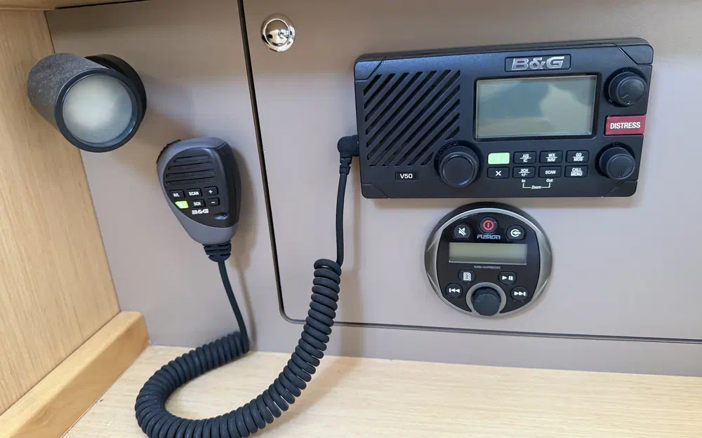 slider 54 Beneteau Oceanis 38