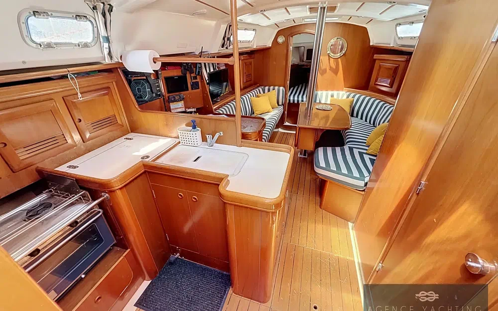 slider 1 Beneteau Oceanis 361 Clipper