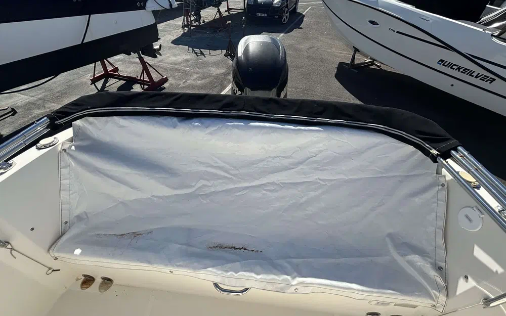 slider 7 Quicksilver 675 Sundeck