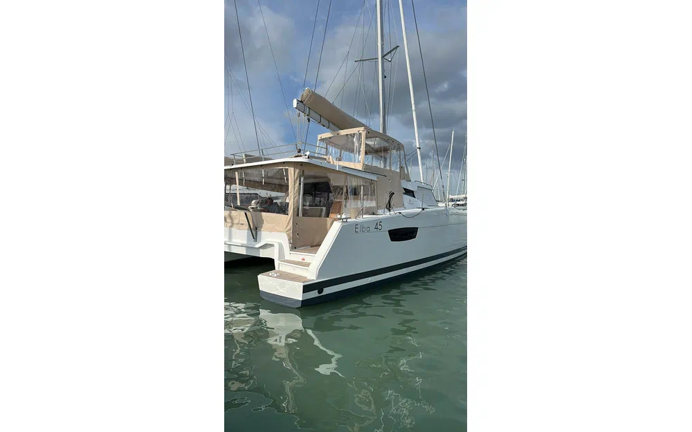 slider 15 Fountaine Pajot Elba 45