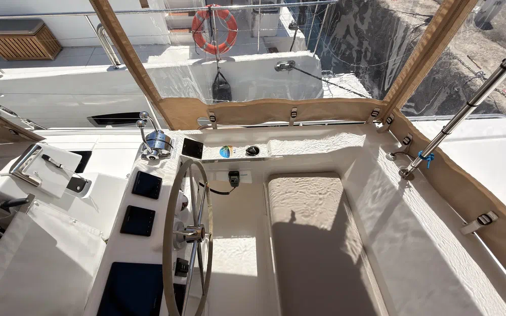 slider 18 Fountaine Pajot Elba 45