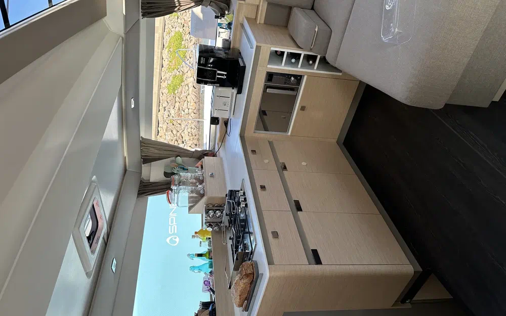 slider 24 Fountaine Pajot Elba 45