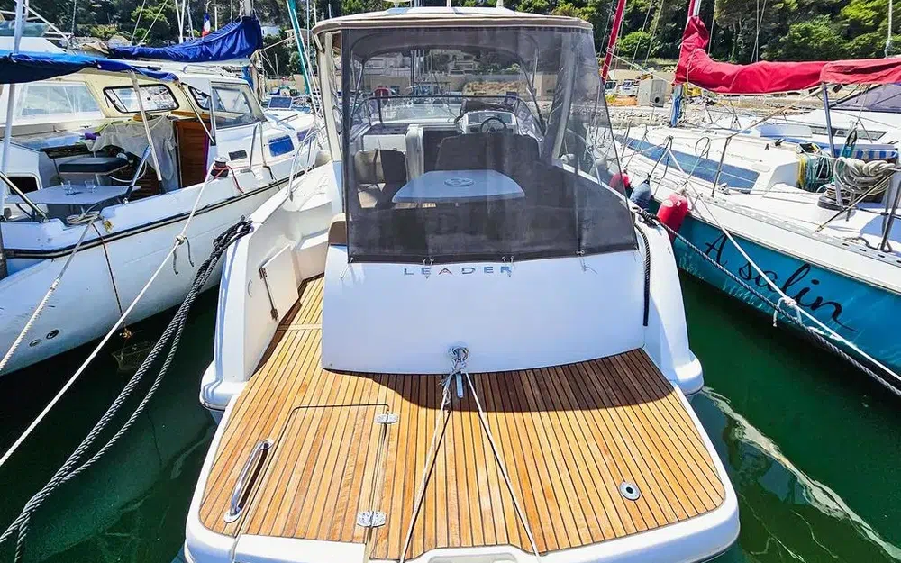 slider 2 Jeanneau Leader 8