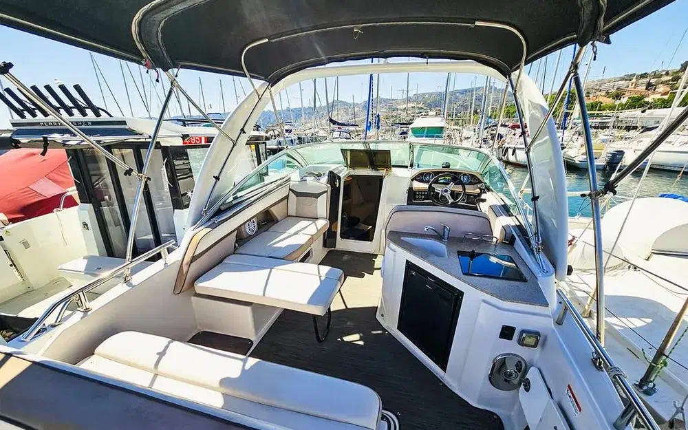 slider 3 Four Winns Vista 255