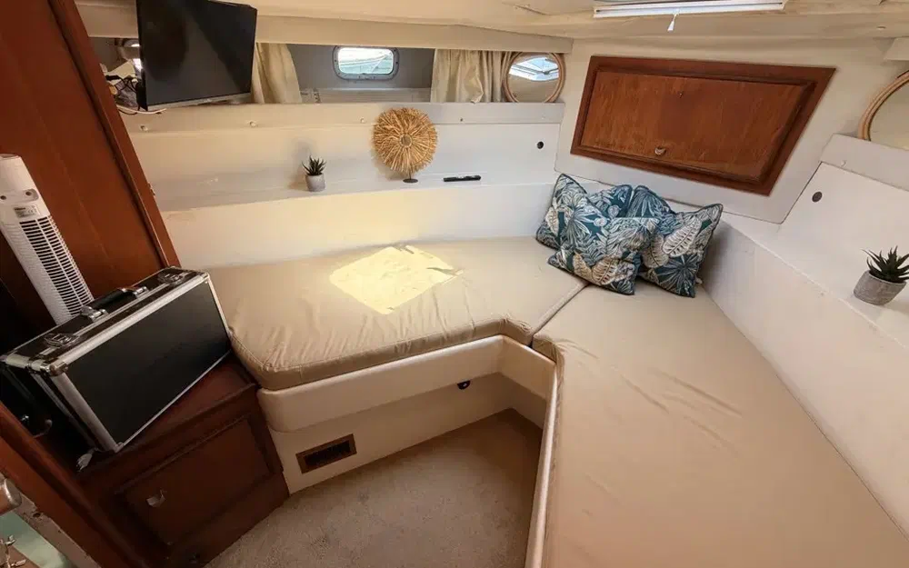 slider 21 Fairline 36 Sedan