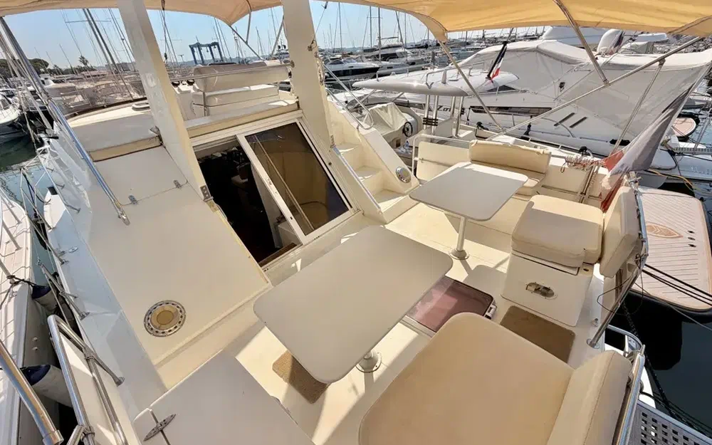 slider 5 Fairline 36 Sedan