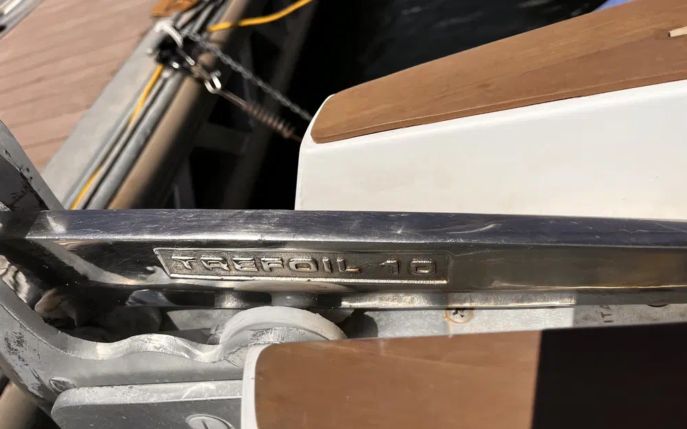 slider 10 Capelli Tempest