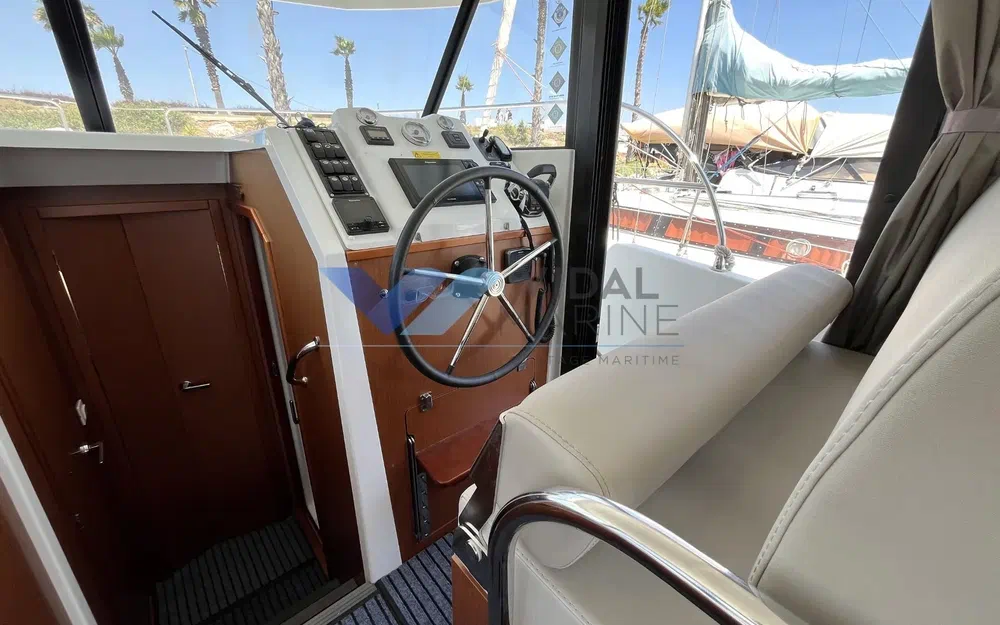 slider 3 Beneteau Swift Trawler 30