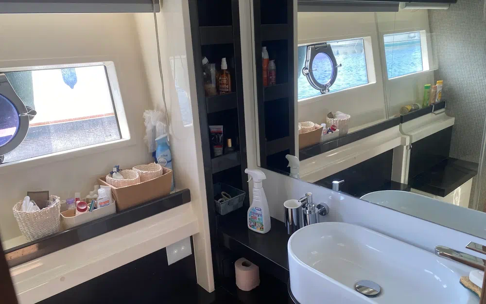 slider 21 Ferretti 550
