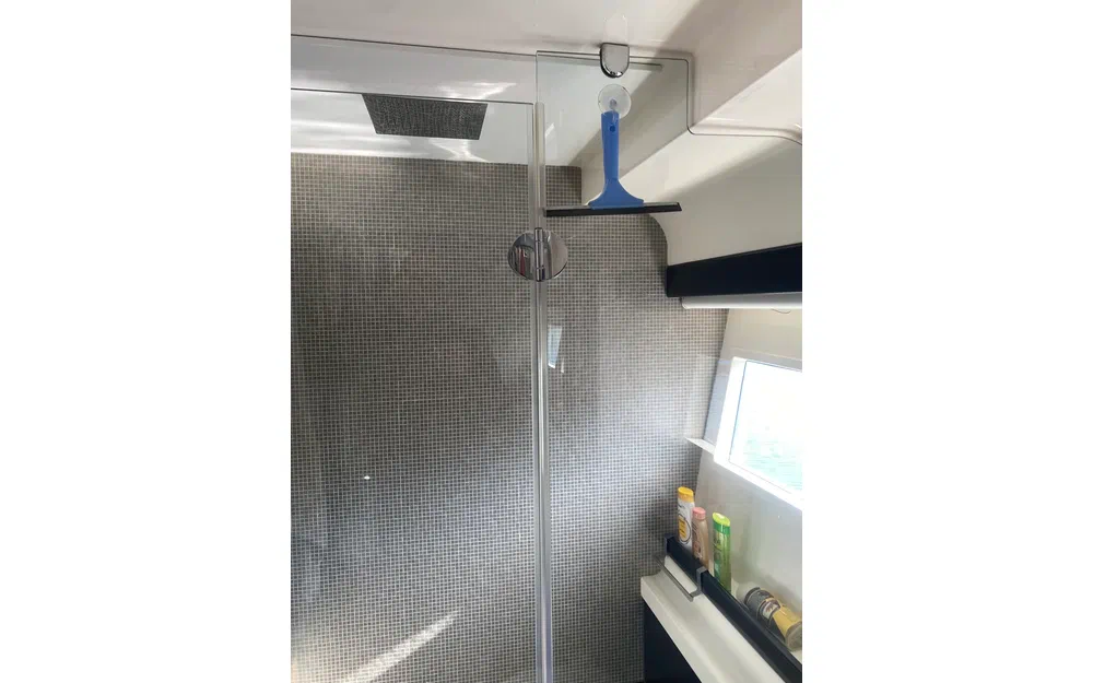 slider 22 Ferretti 550