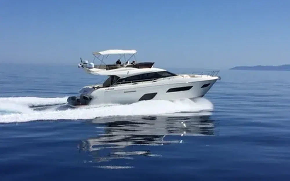 slider 2 Ferretti 550