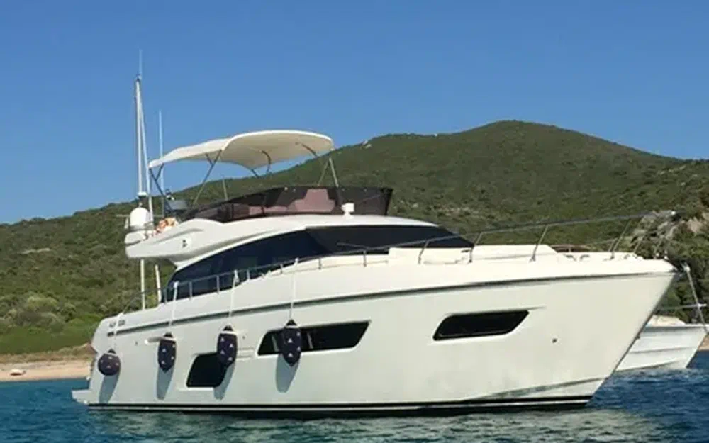 slider 32 Ferretti 550