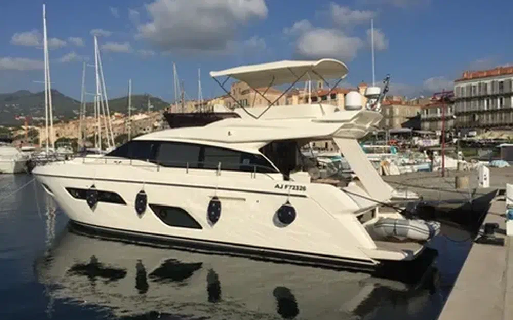 slider 33 Ferretti 550