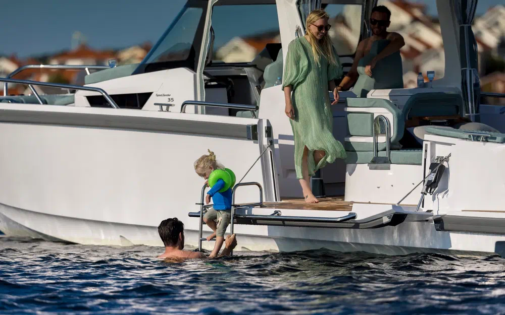 slider 11 Nimbus Sport Tender 35