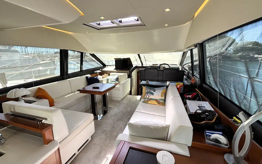 slider 19 Prestige Yachts 500 Fly