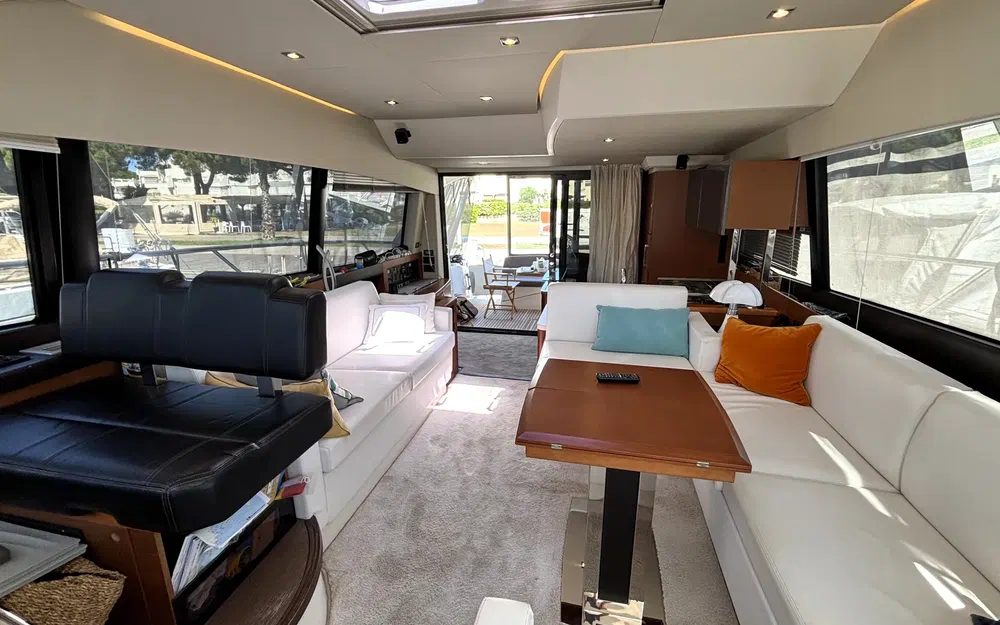 slider 21 Prestige Yachts 500 Fly