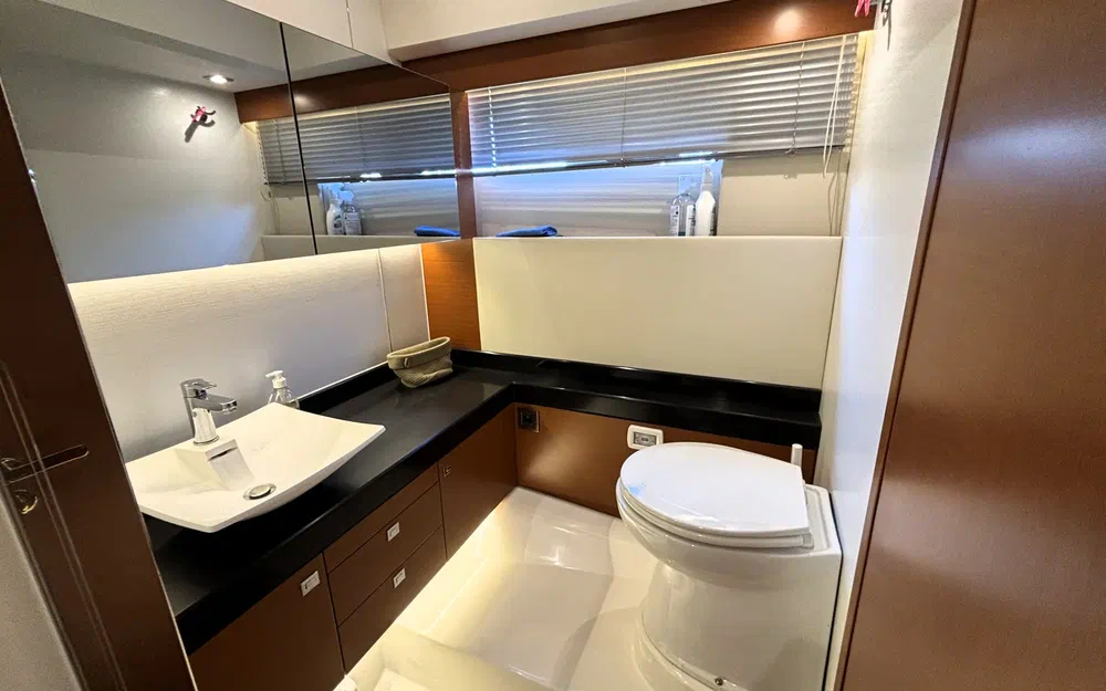 slider 32 Prestige Yachts 500 Fly
