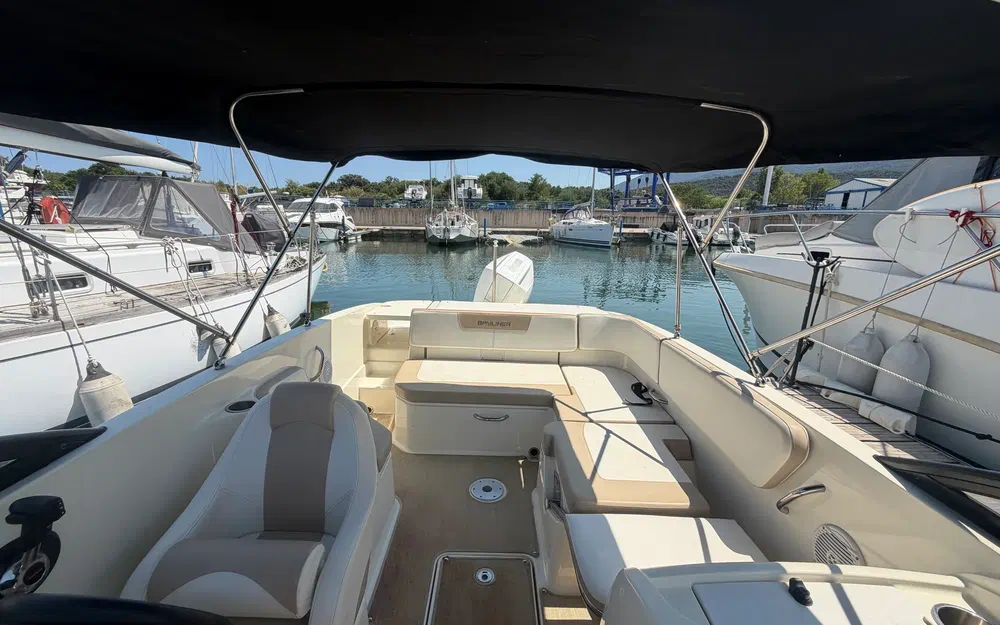 slider 8 Bayliner VR6 BOWRIDER OB