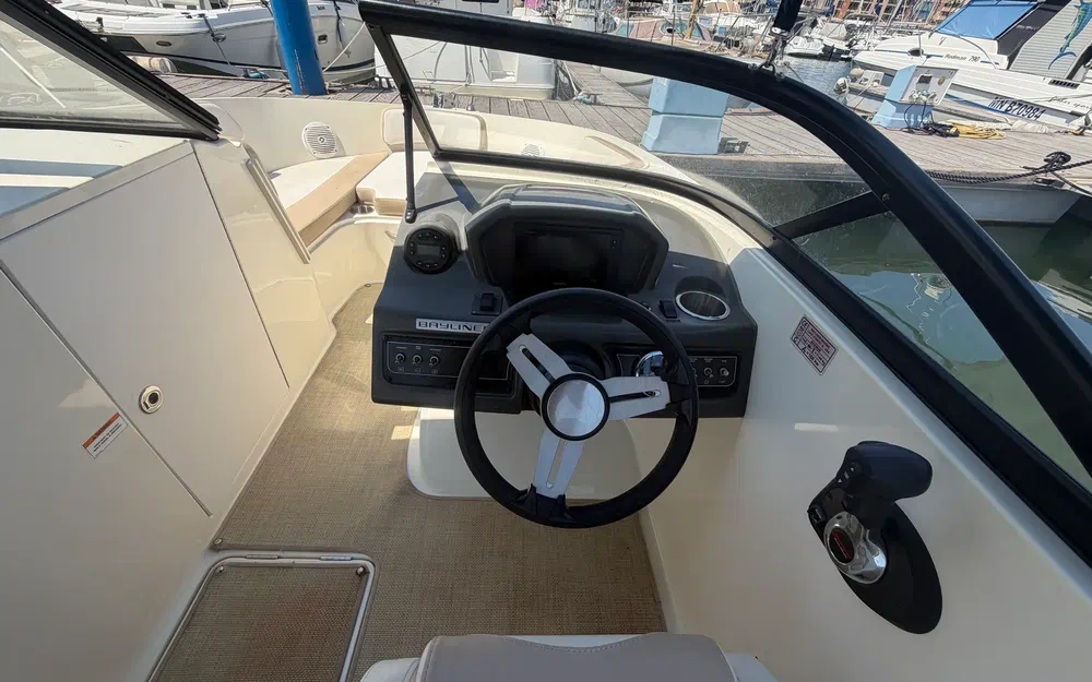 slider 6 Bayliner VR6 BOWRIDER OB