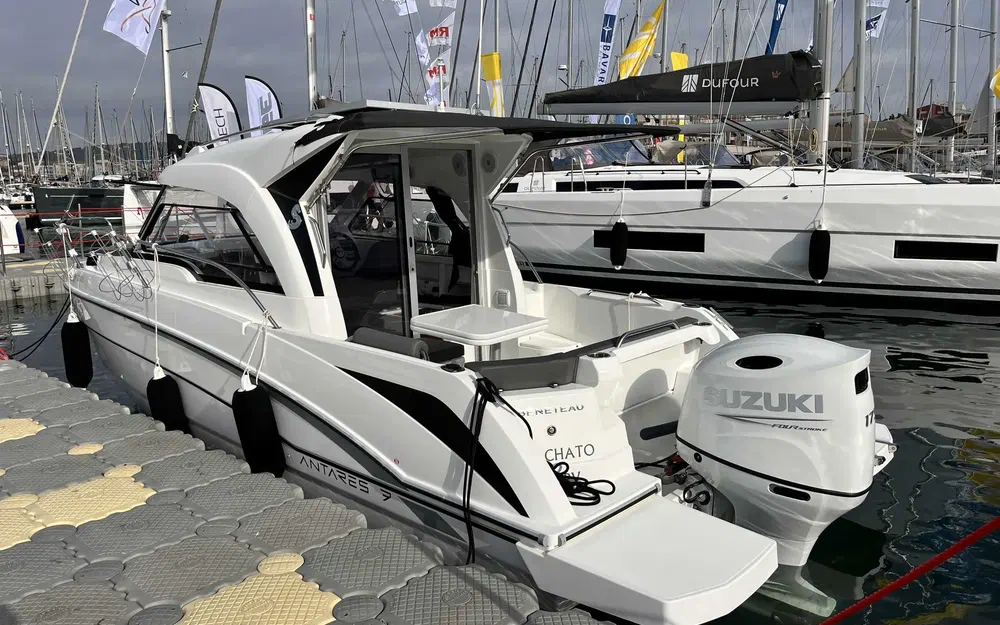 slider 1 Beneteau Antares 7 OB