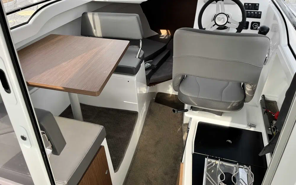 slider 5 Beneteau Antares 7 OB