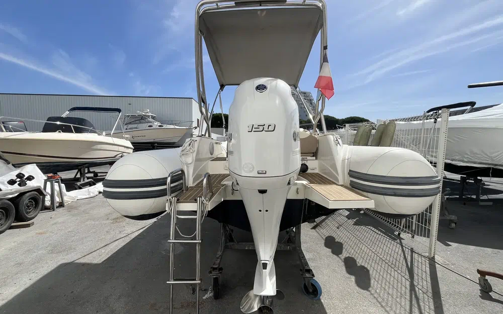 slider 1 Capelli Tempest 650