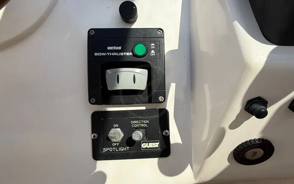 slider 14 Astondoa 40 Open